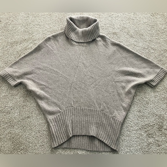 Banana Republic Wool Blend XS Tan Short-Sleeved Cowl Neck Poncho Sweater - Picture 1 of 8